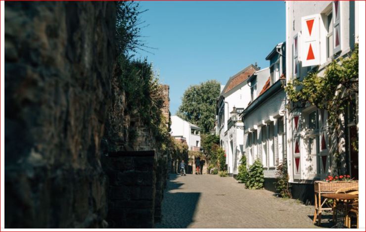 The Maastricht University UM Global Studies Scholarship 2027 – A Fully Funded Path to Study in the Netherlands